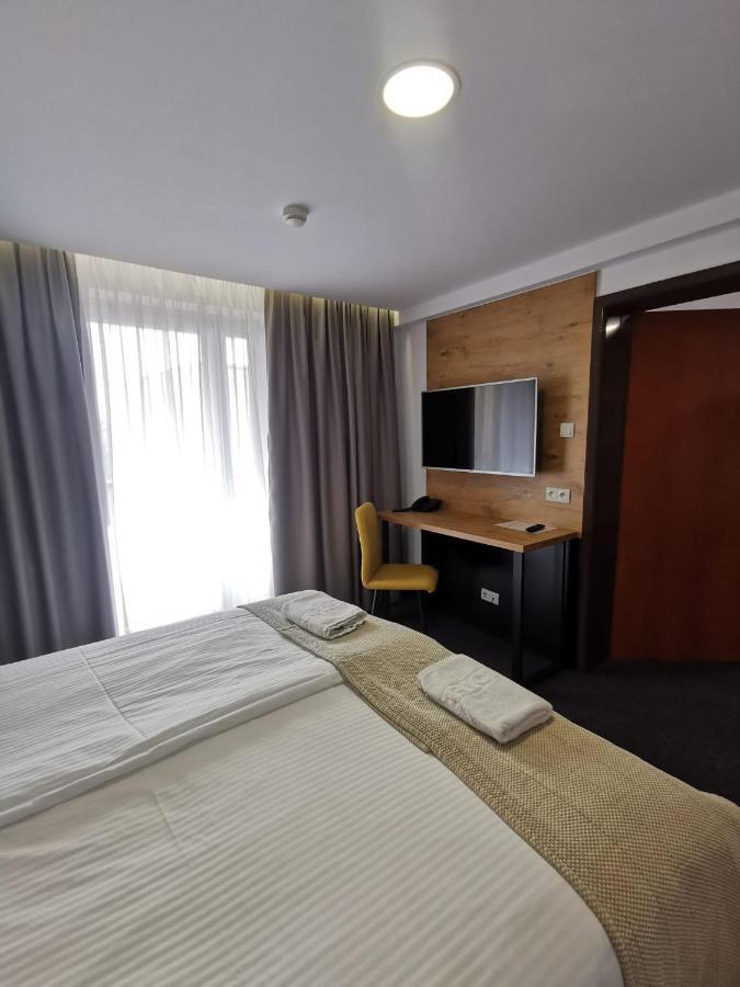 Gold Hotel Złotoryja Buitenkant foto