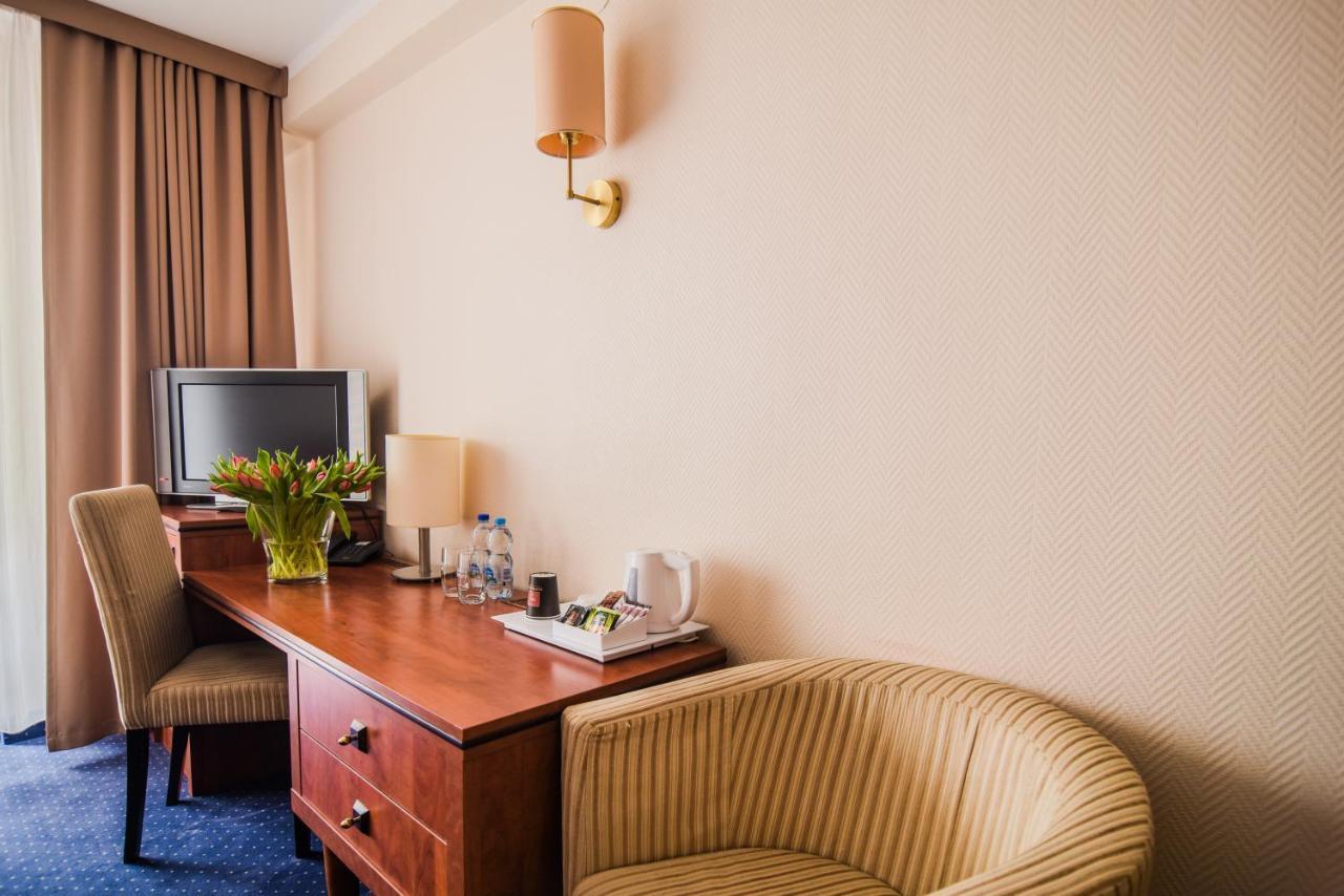 Gold Hotel Złotoryja Buitenkant foto